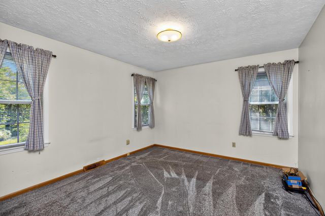 398 Pine Ridge Road, Winchester, KY 40391