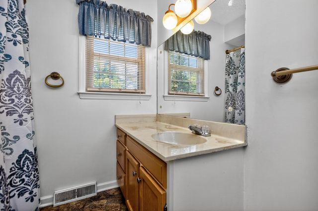 398 Pine Ridge Road, Winchester, KY 40391