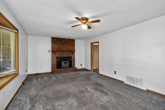 398 Pine Ridge Road, Winchester, KY 40391