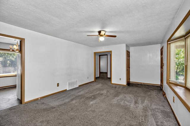 398 Pine Ridge Road, Winchester, KY 40391