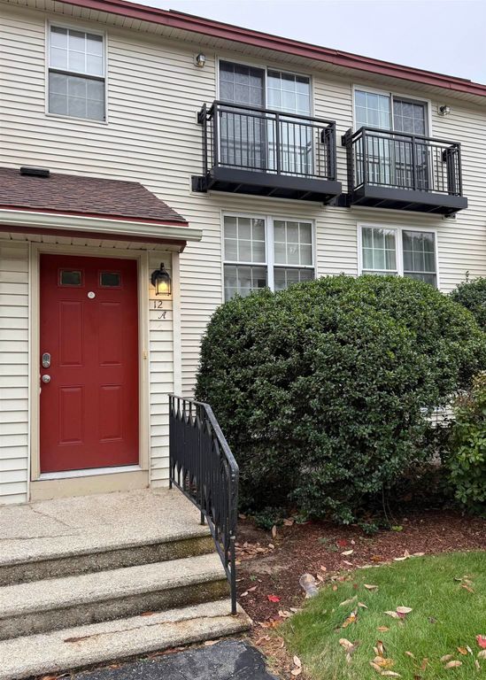 12 East Ridge Rd # A, Merrimack, NH 03054