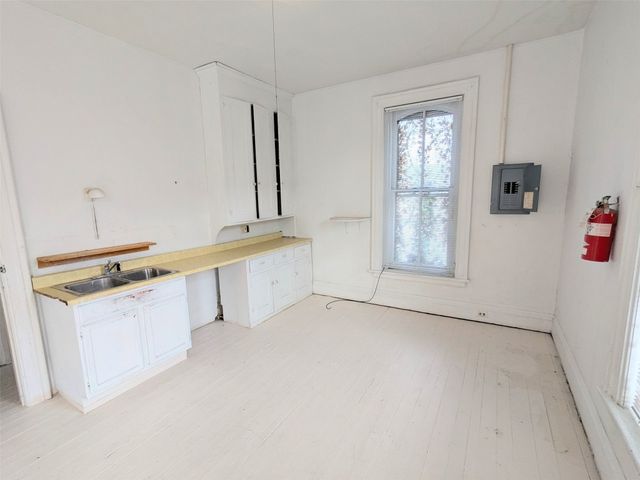 631 PARADE Street, Erie, PA 16503