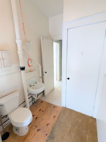 631 PARADE Street, Erie, PA 16503