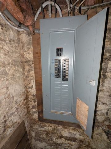 631 PARADE Street, Erie, PA 16503