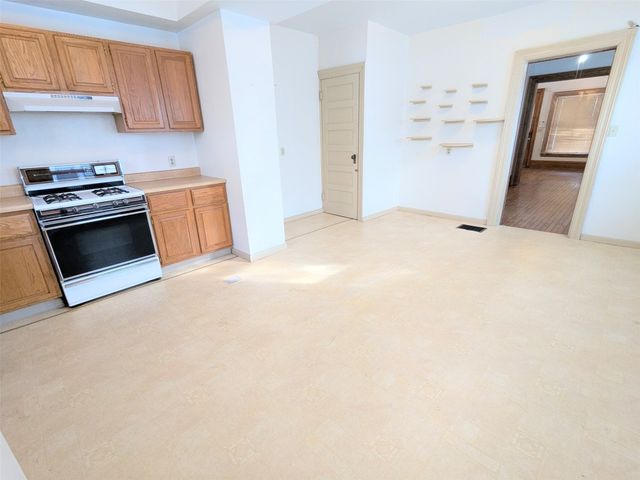 631 PARADE Street, Erie, PA 16503