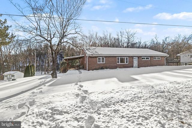 908 RED HILL RD, Dauphin, PA 17018