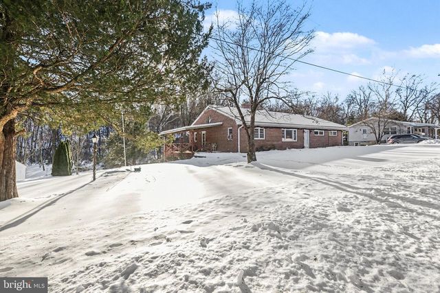 908 RED HILL RD, Dauphin, PA 17018