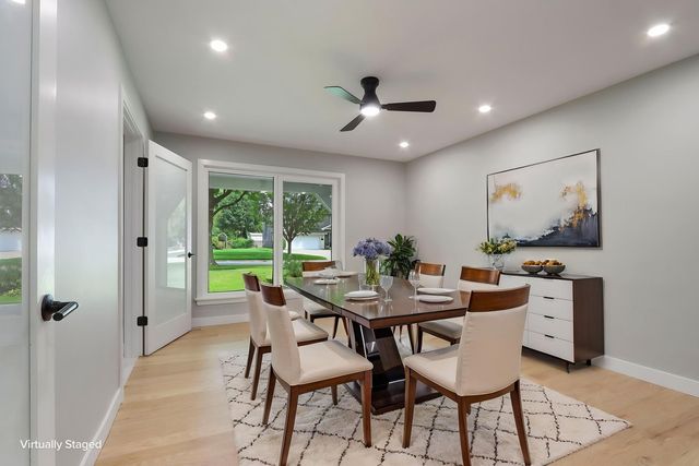 713 Dawes Street, Libertyville, IL 60048