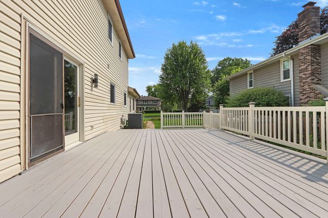 713 Dawes Street, Libertyville, IL 60048