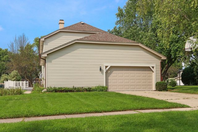 713 Dawes Street, Libertyville, IL 60048