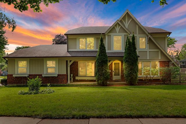 713 Dawes Street, Libertyville, IL 60048