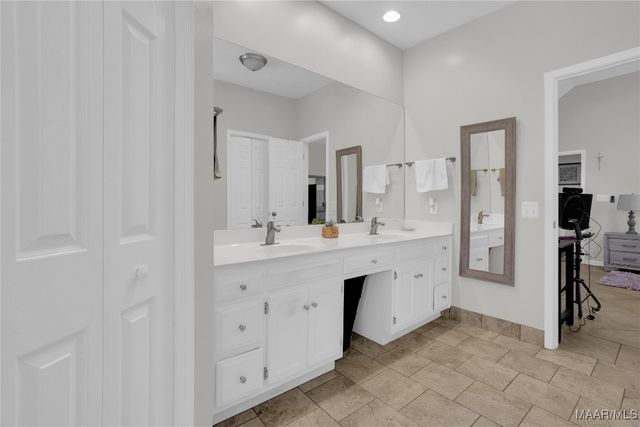 1513 WORTHING Road, Montgomery, AL 36117