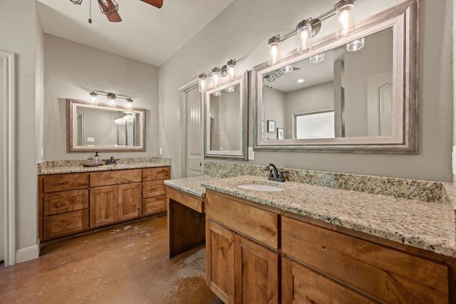 3019 FM 718, Newark, TX 76071