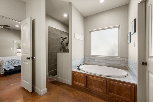 3019 FM 718, Newark, TX 76071