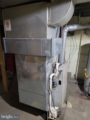 38 CALIFORNIA AVE, Clementon, NJ 08021