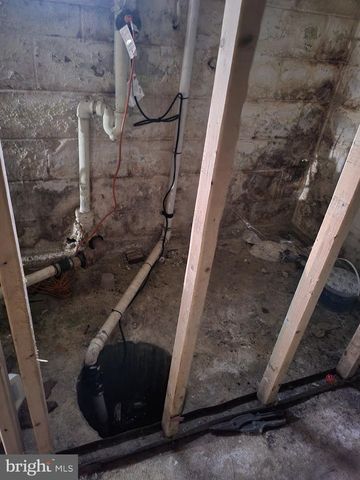 38 CALIFORNIA AVE, Clementon, NJ 08021