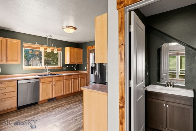 2944 Warbler Way A, Bozeman, MT 59718