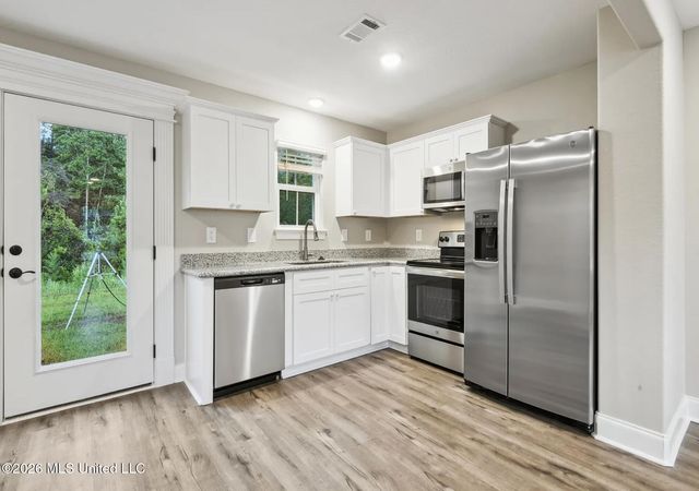 13504 Dee Avenue, Gulfport, MS 39503