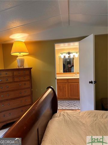219 & 221 John Carter Road, Bloomingdale, GA 31302