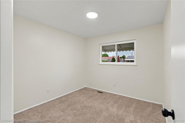 30144 Roan Drive, Warren, MI 48093