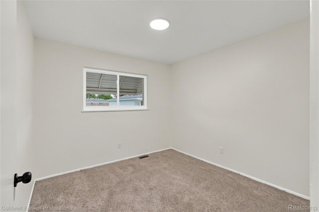 30144 Roan Drive, Warren, MI 48093