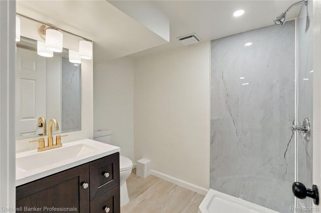 30144 Roan Drive, Warren, MI 48093