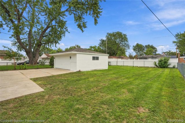 30144 Roan Drive, Warren, MI 48093
