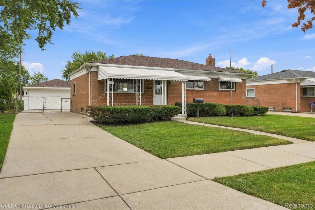 30144 Roan Drive, Warren, MI 48093