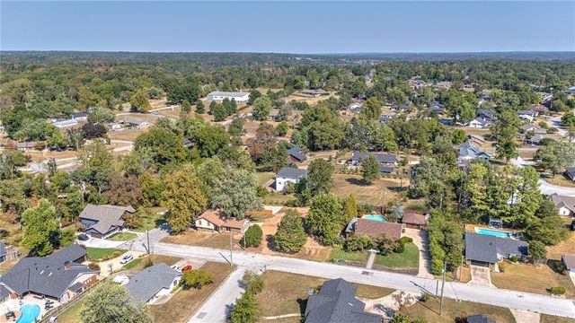 NW 11th Street, Bentonville, AR 72712