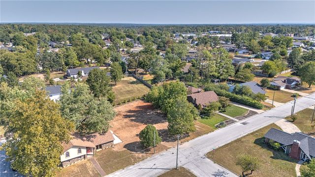 NW 11th Street, Bentonville, AR 72712