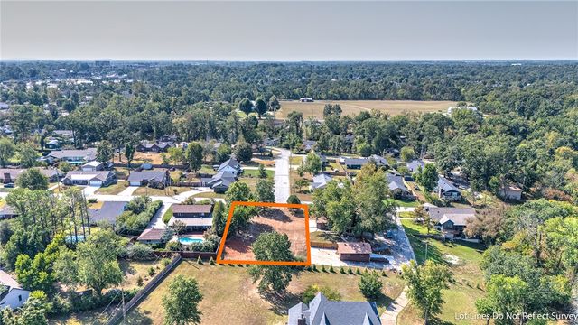 NW 11th Street, Bentonville, AR 72712
