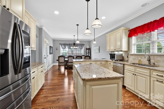 2330 Shiny Leaf Drive, Denver, NC 28037