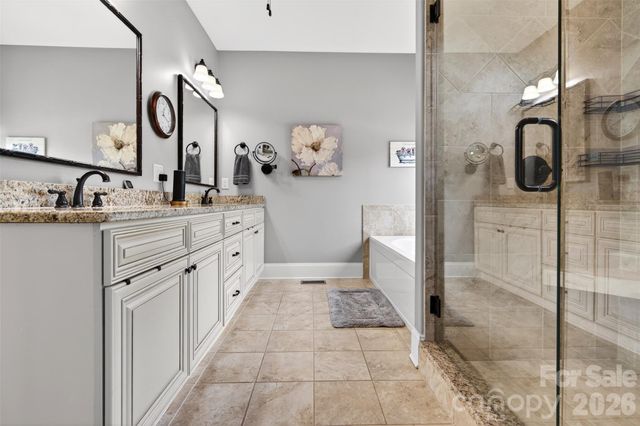 2330 Shiny Leaf Drive, Denver, NC 28037