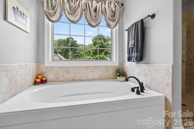 2330 Shiny Leaf Drive, Denver, NC 28037