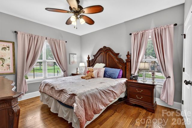 2330 Shiny Leaf Drive, Denver, NC 28037