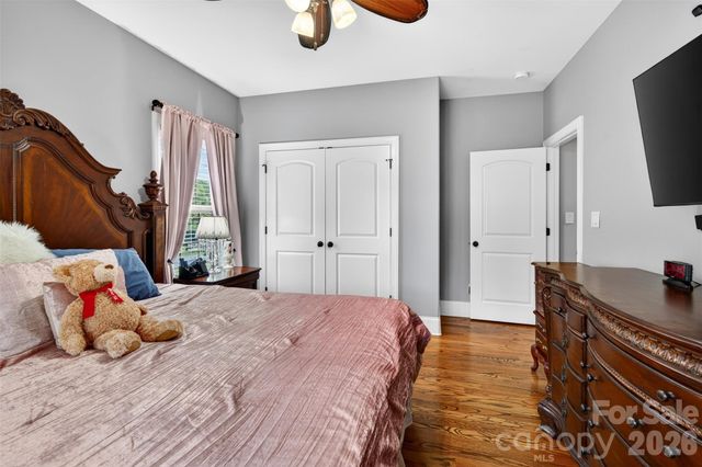 2330 Shiny Leaf Drive, Denver, NC 28037