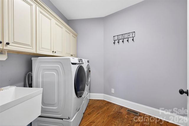 2330 Shiny Leaf Drive, Denver, NC 28037