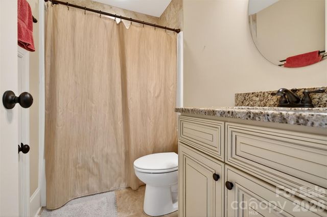 2330 Shiny Leaf Drive, Denver, NC 28037