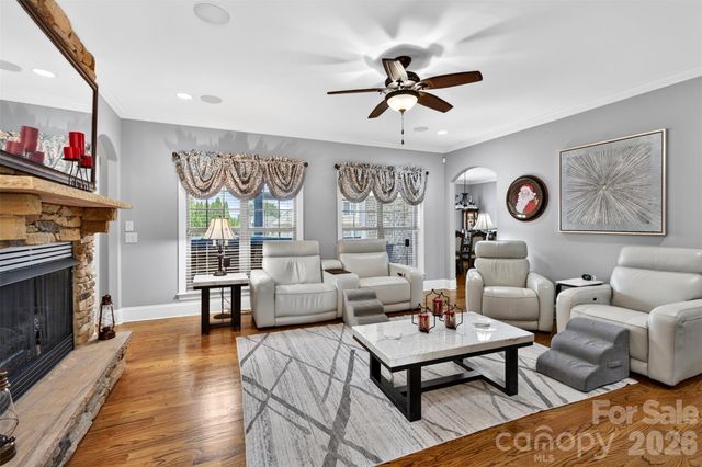 2330 Shiny Leaf Drive, Denver, NC 28037