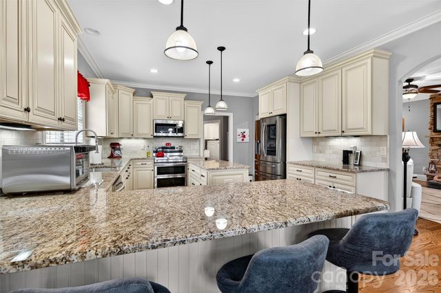 2330 Shiny Leaf Drive, Denver, NC 28037