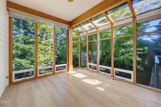1119 NW Morgan Lane, Grants Pass, OR 97526