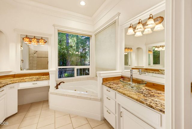 1119 NW Morgan Lane, Grants Pass, OR 97526