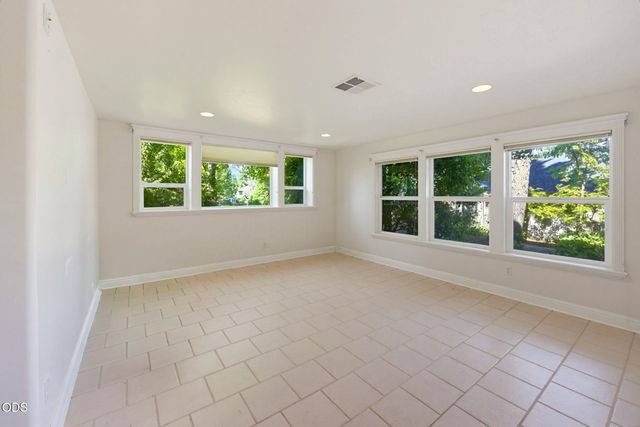 1119 NW Morgan Lane, Grants Pass, OR 97526