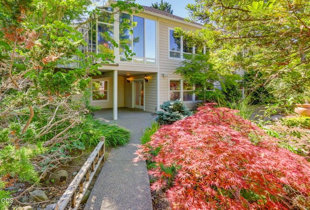 1119 NW Morgan Lane, Grants Pass, OR 97526