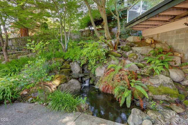 1119 NW Morgan Lane, Grants Pass, OR 97526