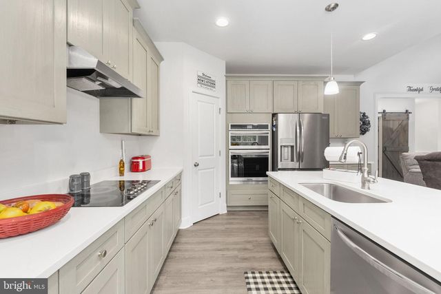 3301 FLAT RUN RD, Locust Grove, VA 22508