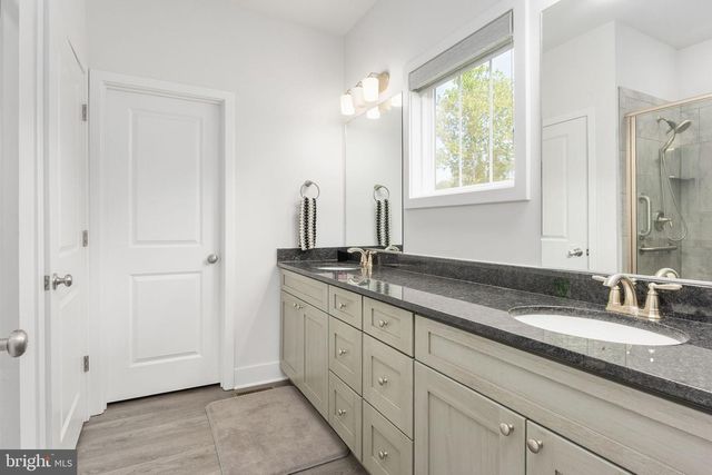 3301 FLAT RUN RD, Locust Grove, VA 22508