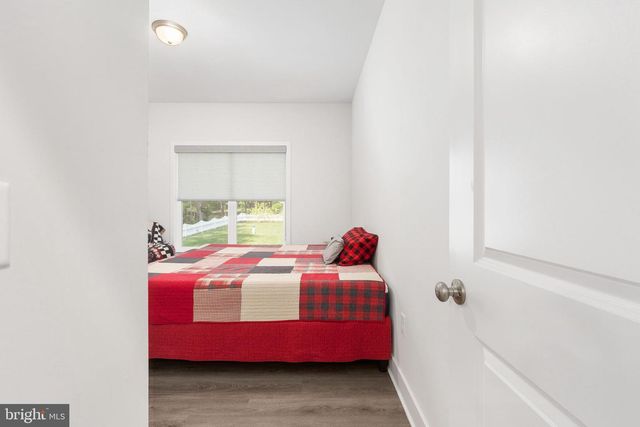 3301 FLAT RUN RD, Locust Grove, VA 22508