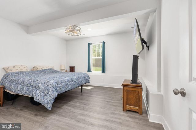 3301 FLAT RUN RD, Locust Grove, VA 22508