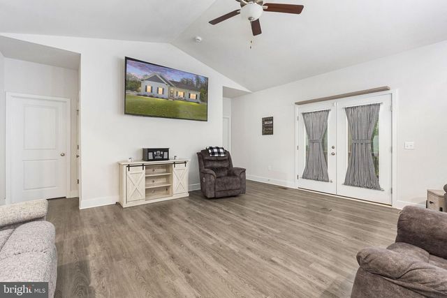 3301 FLAT RUN RD, Locust Grove, VA 22508
